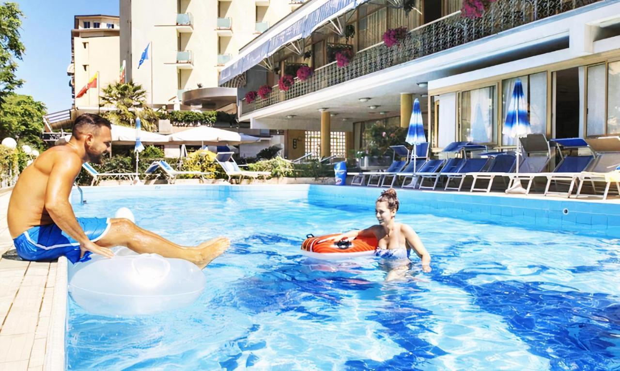 Hotel Royal-Spiaggia Gatteo a Mare Eksteriør billede